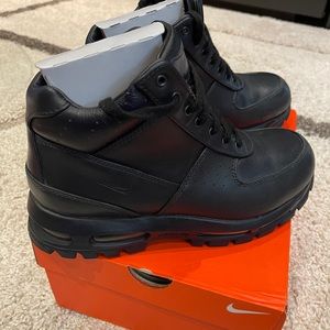 Nike Air Max Goadome ACG waterproof boots
